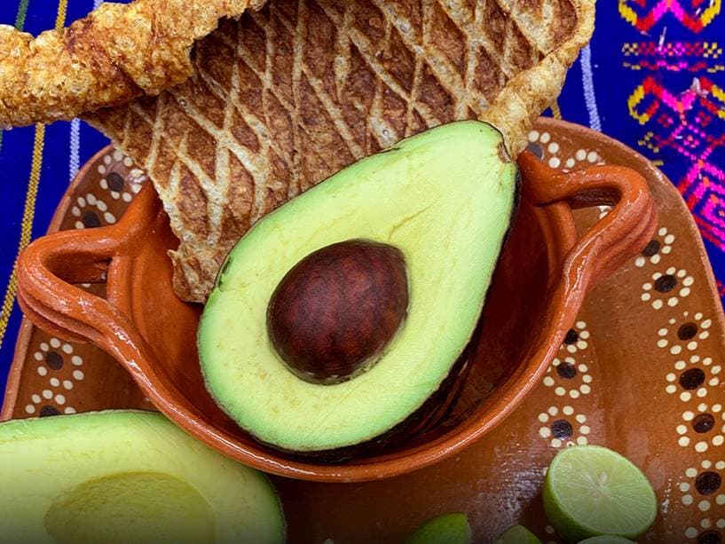 Orden de Chicharrón y Aguacate