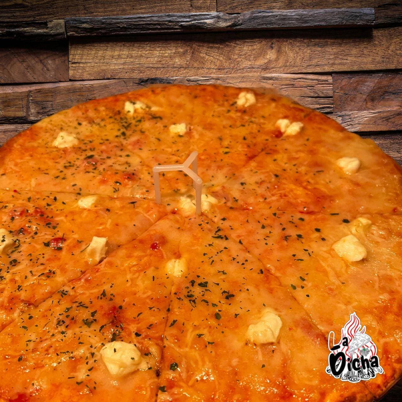 Pizza 4 Quesos (Grande)