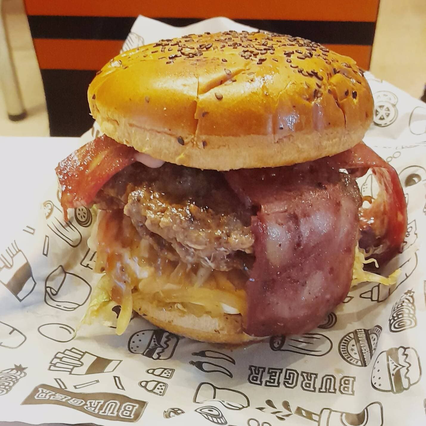 Hamburguesa Trifásica