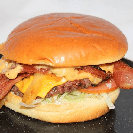 Royal con Queso (130 G) con Papas Fritas