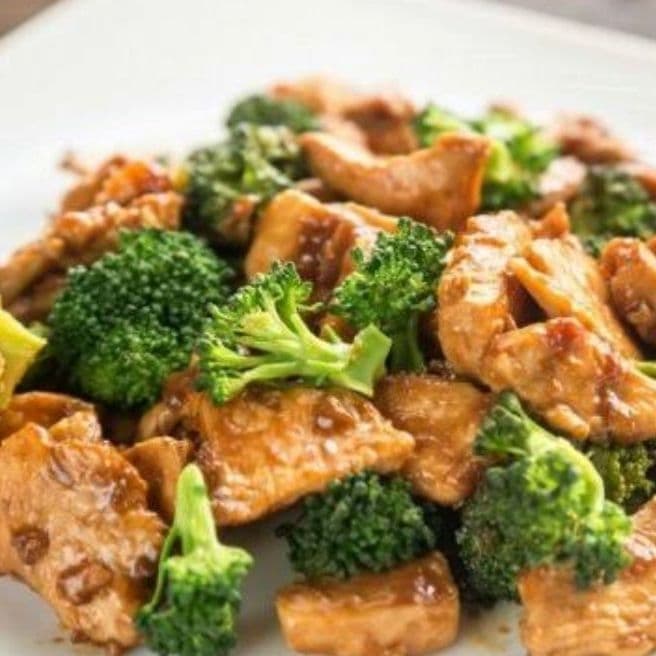 Brócoli con bistec de res