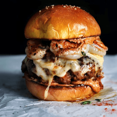Hamburguesa con aros de cebolla