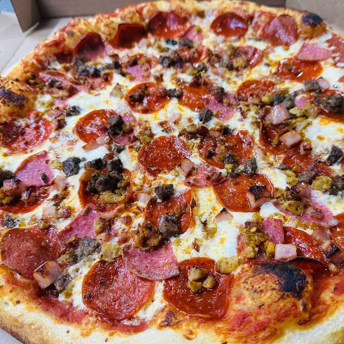 Pizza Grande Meatlovers