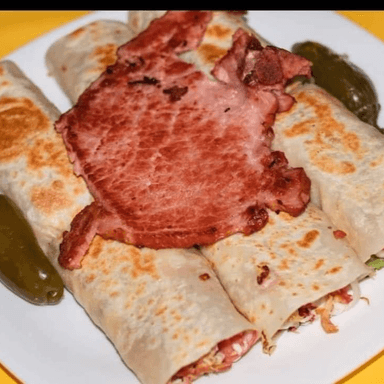 Orden de 3 Burritos con Chuleta.