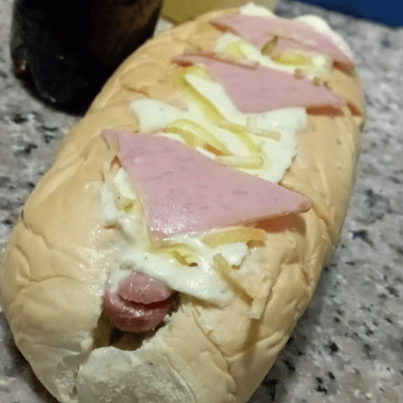 Perro ITALO Gratinado + Francesas+ Gaseosas