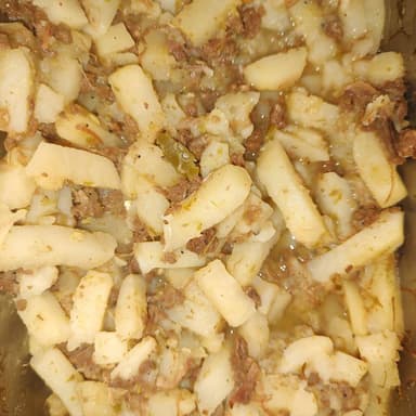 Verde (Deshebrada con Papas)