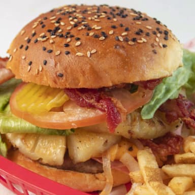 HAMBURGUESA HAWAINA C/´PAPAS