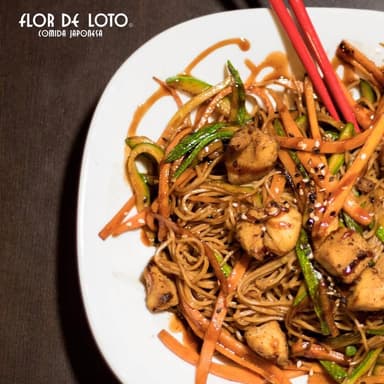 Yaki Noodle Especial