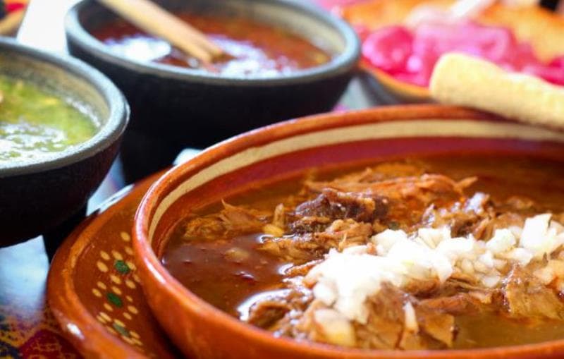 LOS DE BIRRIA (Tacos de la Paris)
