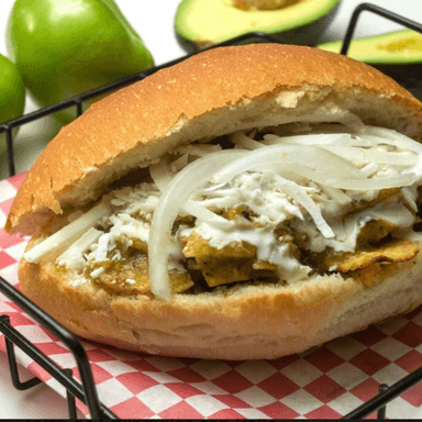 Tortas de chilaquiles