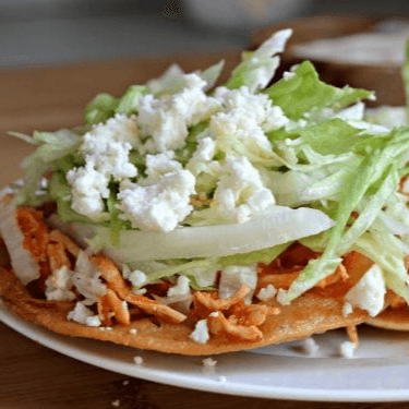 Tostadas de Tinga
