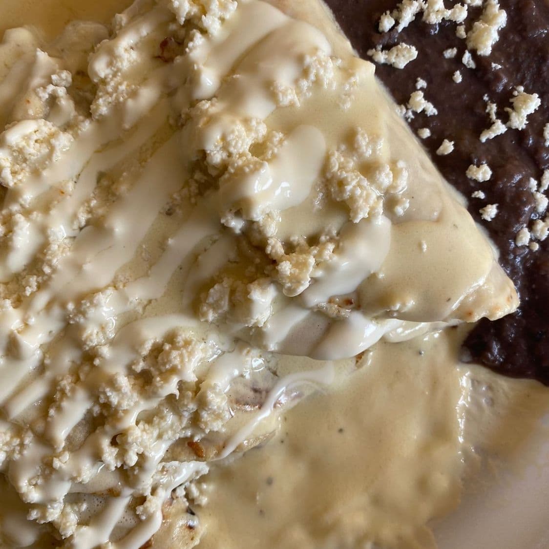 Orden de 4 Encremadas Rellenas de Queso