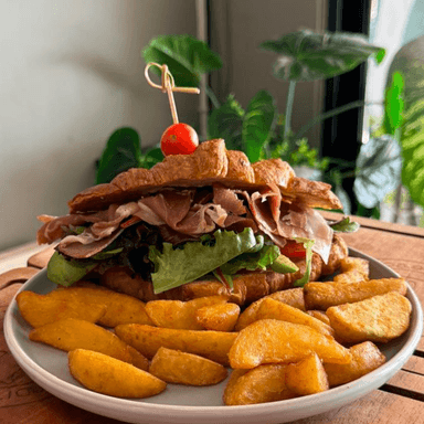 Croissant jamón serrano