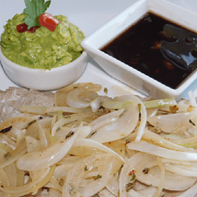 BISTEC ENCEBOLLADO