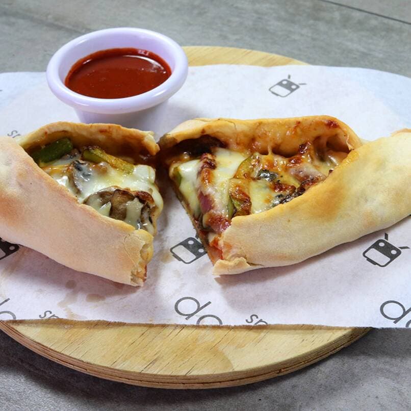 Stromboli Chicago Place