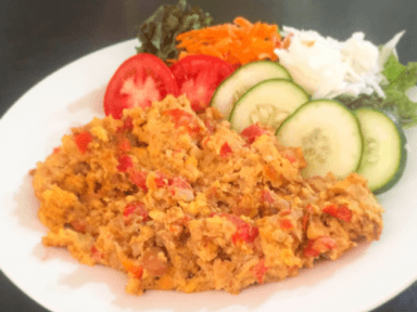 Huevos Tirados (incluye jugo y café)