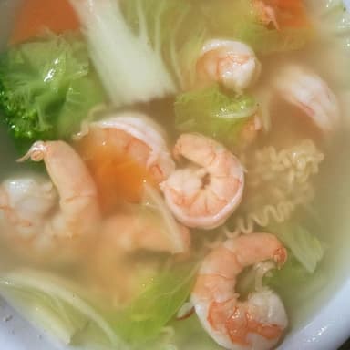 Caldo de Noodle con camarón