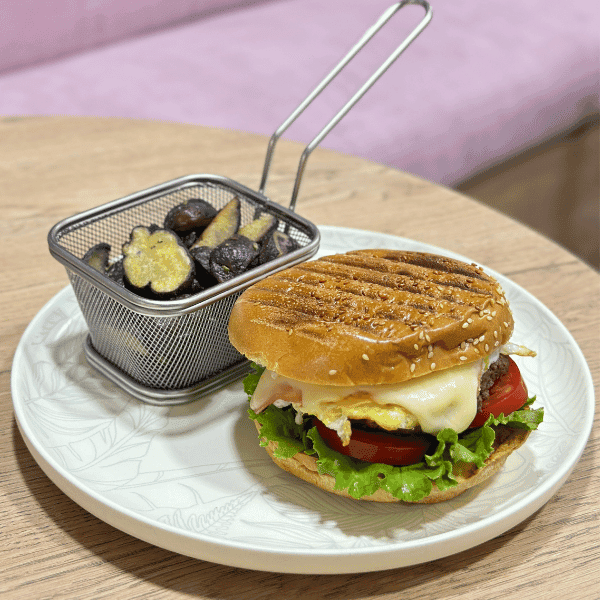 Sándwich de Pollo con Durazno