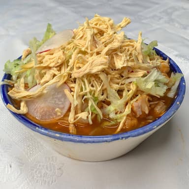 Pozole Rojo C/Pollo 1/2 Lt.