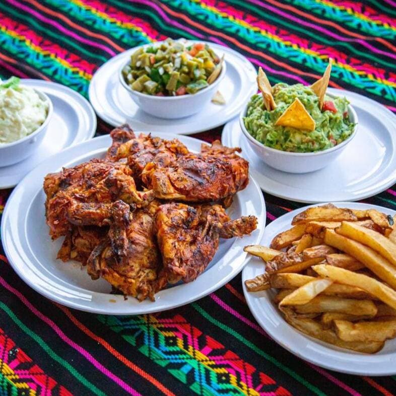 Pollo con Papas Fritas Ó Soda+Papas Fritas Gdes