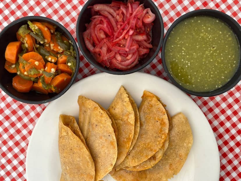 Tacos de Canasta El güero