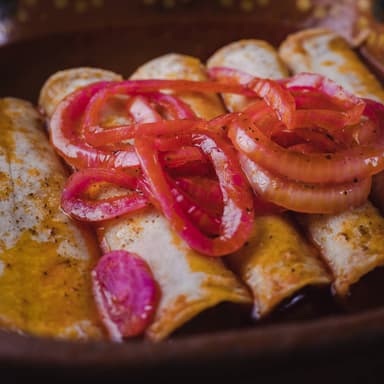 Orden de  5 Tacos de Cochinita Pibil