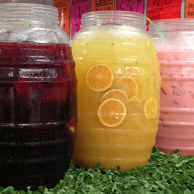 Agua fresca de frutas de temporada 1 Litro