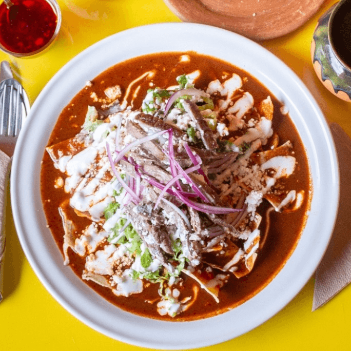 Chilaquiles de coloradito