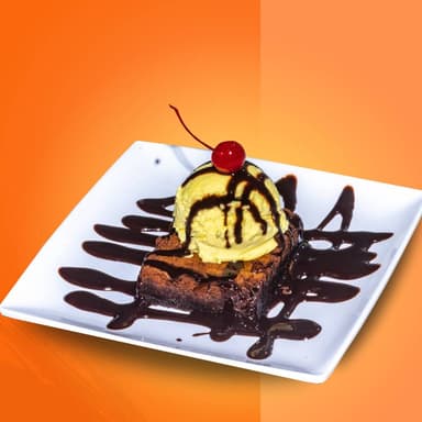 Brownie con Nieve de Vainilla