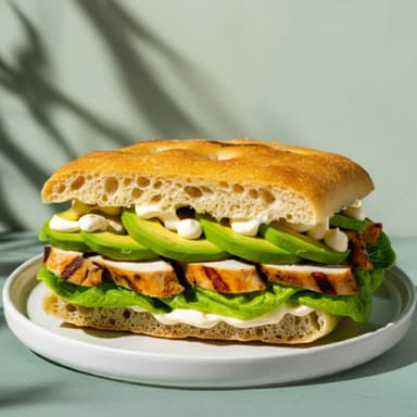 Sandwich de Pollo y Aguacate