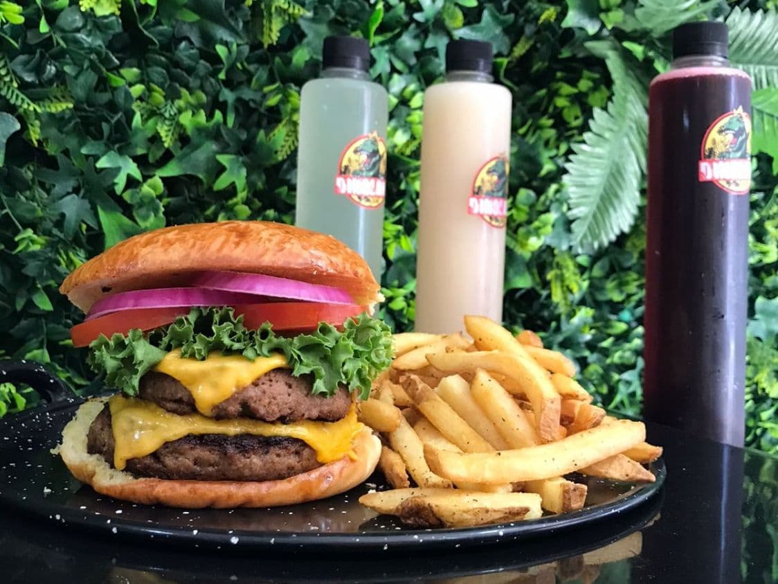 DINOLAND BURGUERS & SNACKS