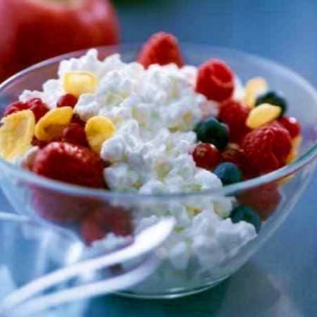FRUTA DEL DIA CON QUESO COTTAGE