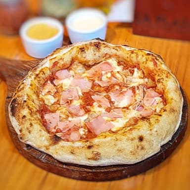Pizza Americana (Jamón Artesanal)