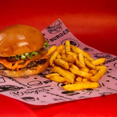 Hamburguesa Classic Burger y Papas