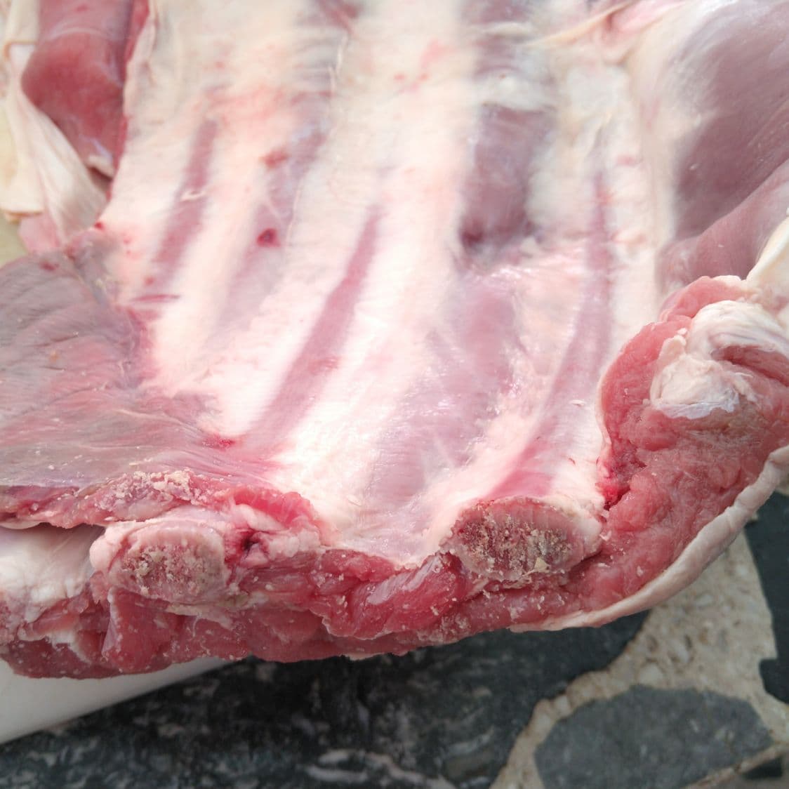 1/2 Kilogramo Costilla CON hueso de res