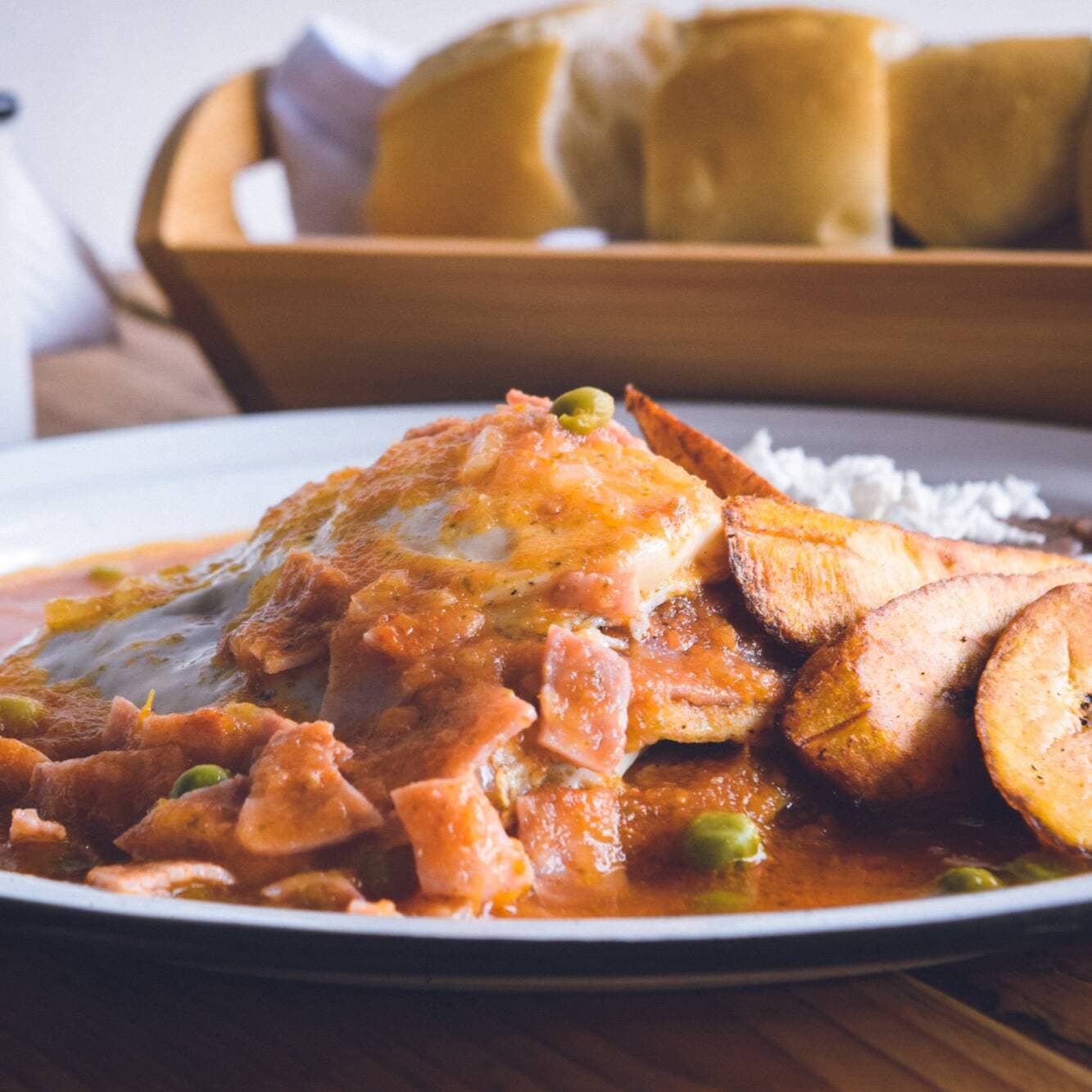 Huevos Motuleños