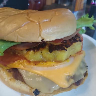 Hamburguesa Hawaiana