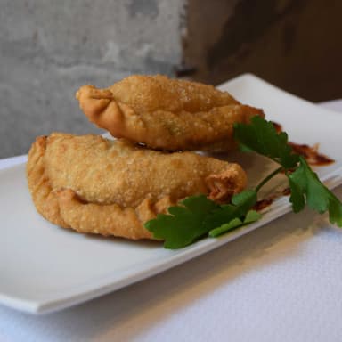 Empanadas Mercaderes (2 Pzas.)
