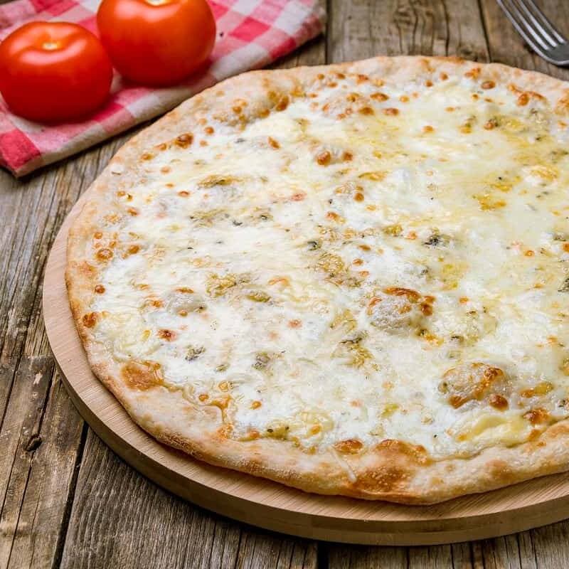 TRES QUESO MEDIANA 8 REBANADAS
