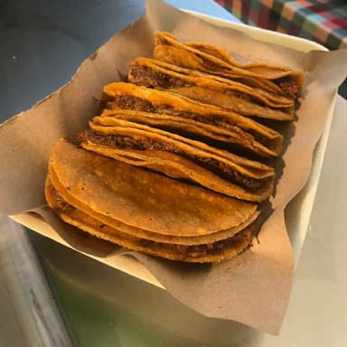 Taco de Birria Doradito