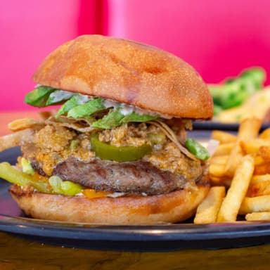 Chili-Nacho Burger