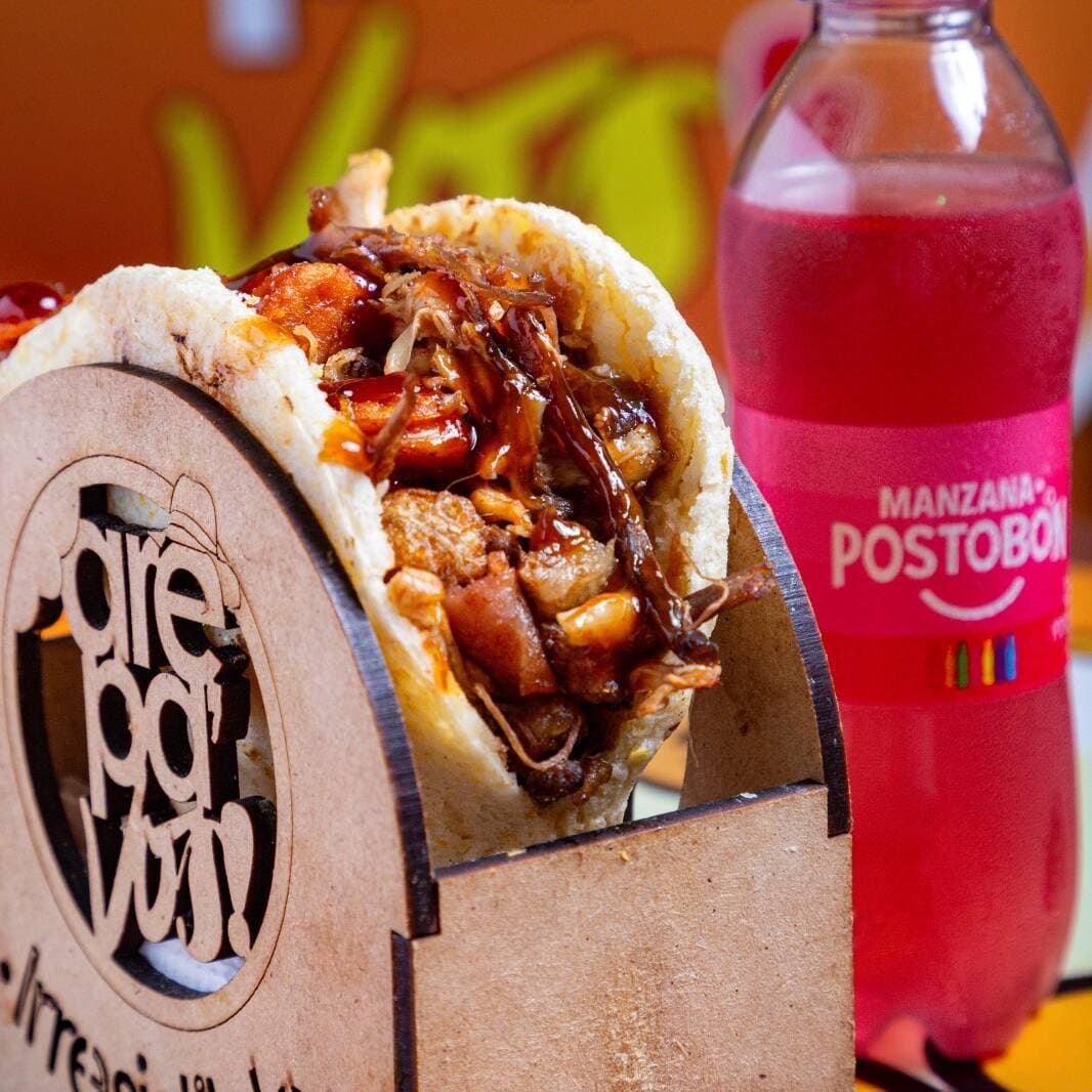 1️⃣Arepa 5 Carnes + 1️⃣Gaseosa 250 ml