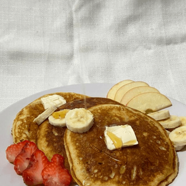 Hot Cakes con Fruta
