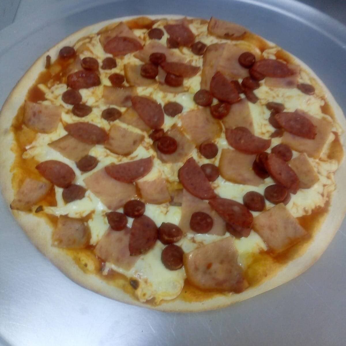 Combo-3X2 Pizza Personal 4 Porciones + Bebida 1.5