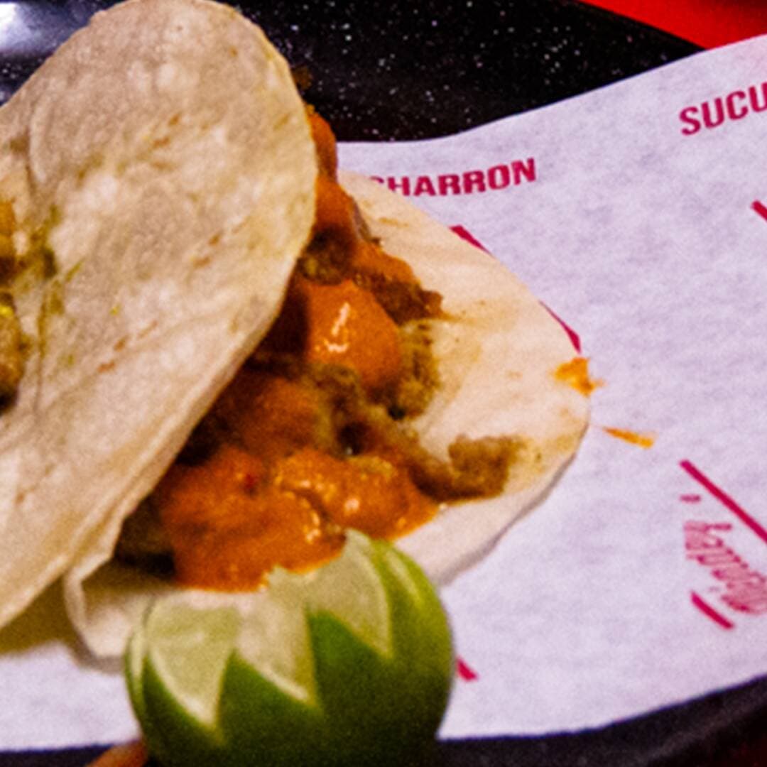 Taco de Tripita en Salsa Roja