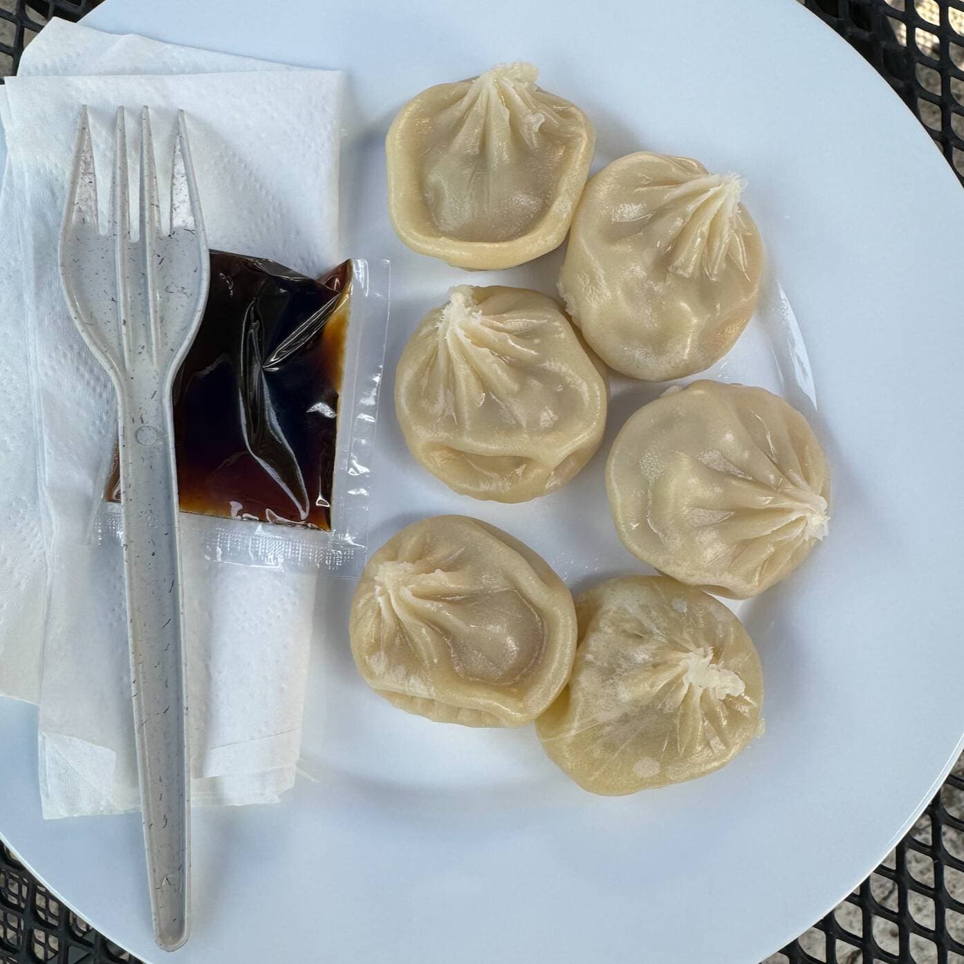 Dumplings al vapor rellenos de pollo