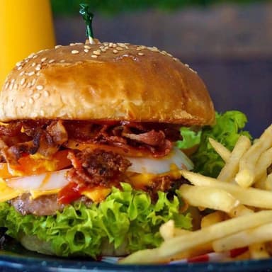 Hamburguesa Sencilla con  Tocino