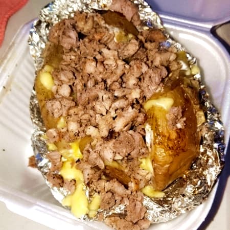 Papa Rellena De Carne Asada