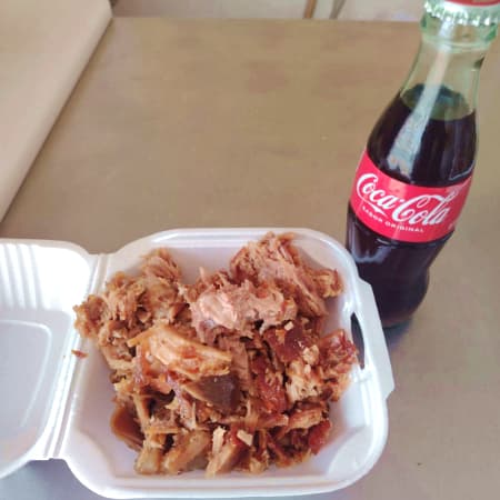 1/4 Carnitas + Coca Cola de Vidrio
