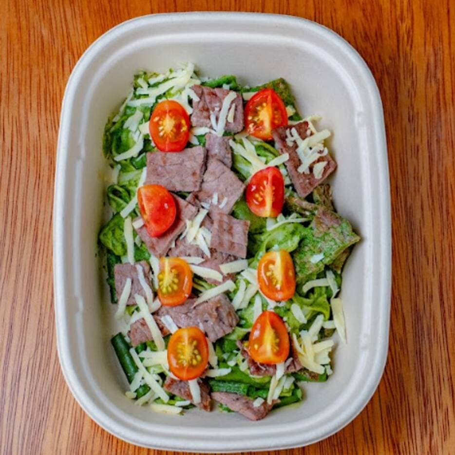 Pasta Trenette al Pesto y Bistec